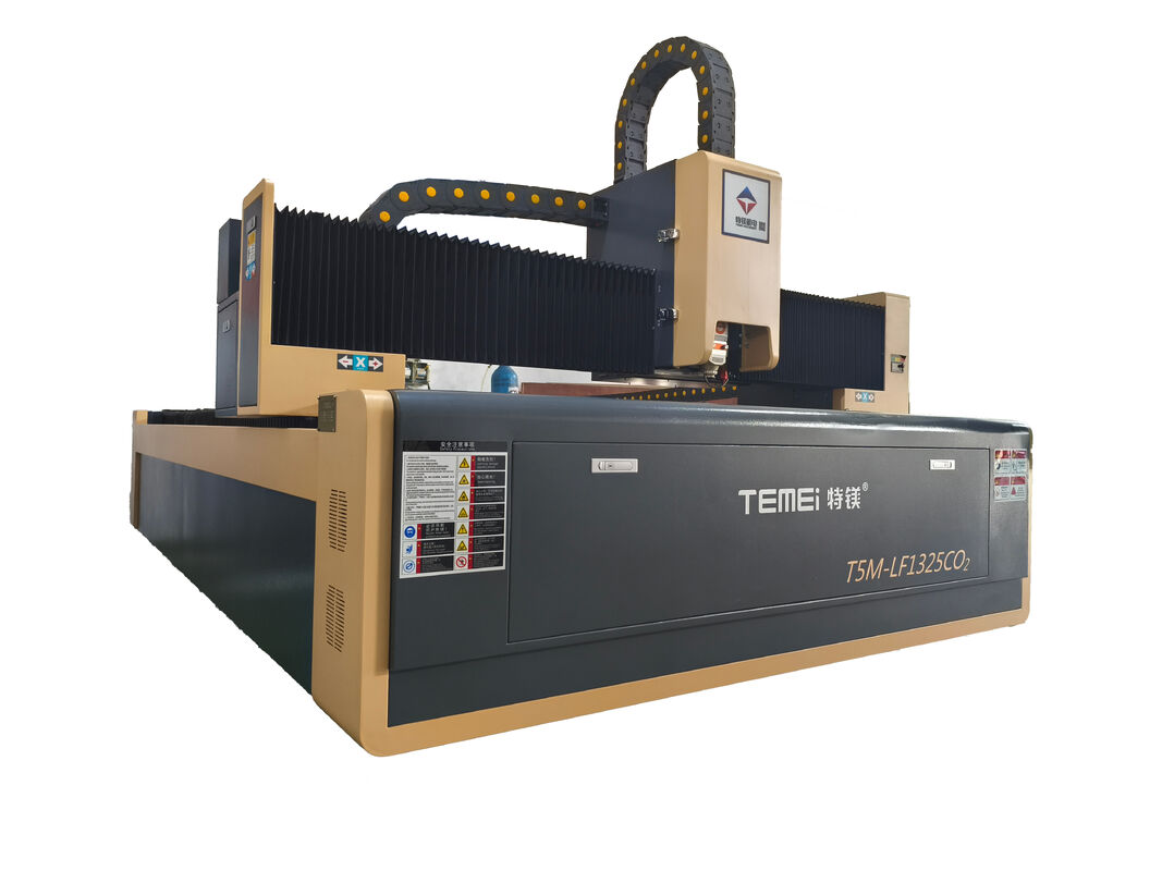 1500W CO2 Laser Cutting Machine with Mixed Cooling and Precision Rack Guide Rail for Metal and Wood