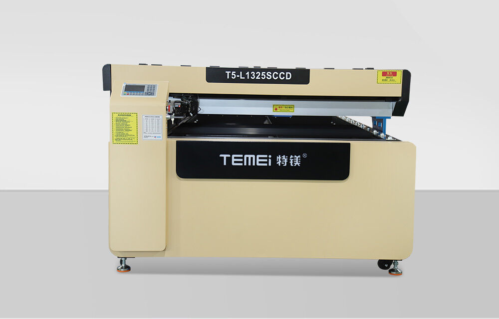 300W Automatic Multifunctional CO2 Laser Cutting Machine CNC Laser Cutter for Wood and Crystal