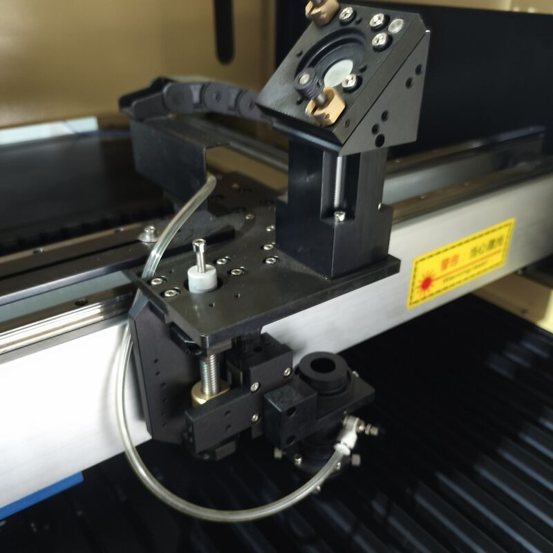 T9-L1390SCCD Single Lead Screw CO2 Laser Cutting Machine with CCD Edge Patrol Cutting and 130W/150W Laser Power