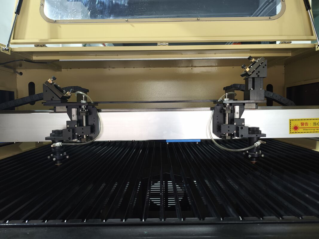 Double Lead Screw CO2 Laser Cutting Machine with CCD Edge Patrol Cutting and 130W-450W Laser Power